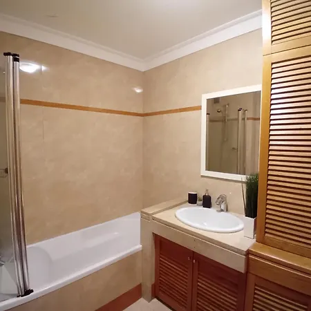 Blue - Metro At Your Door *