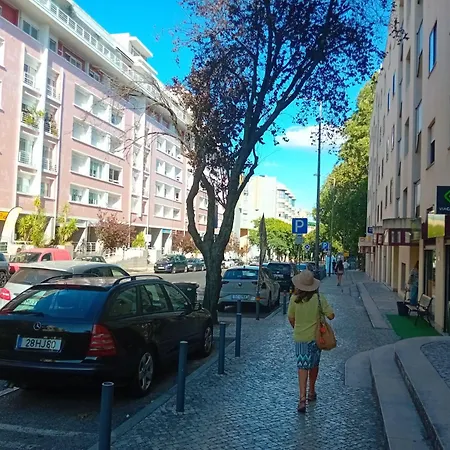 Blue - Metro At Your Door *